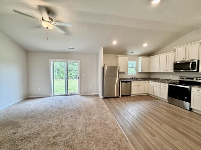 Building Photo - 3118 Maple Rdg Dr