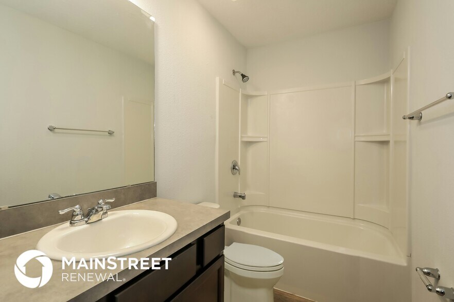 Building Photo - 551 Eiseman Wy