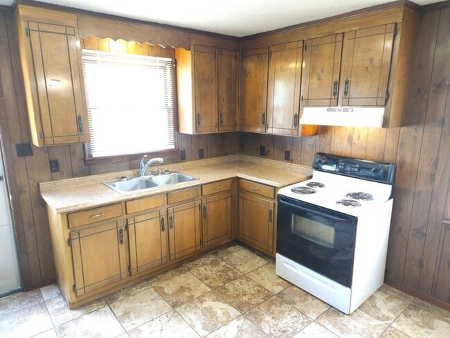 Building Photo - 1676 Ragland Ln