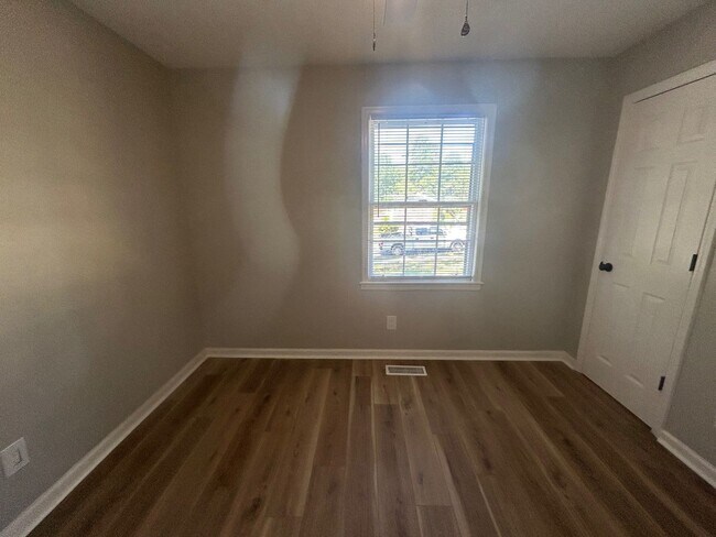 Building Photo - 3728 Baywater Dr