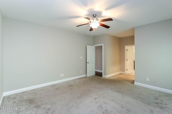 Building Photo - 1202 Woods Ct