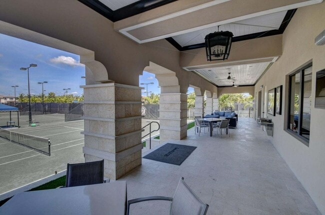 Building Photo - 16892 Strasbourg Ln