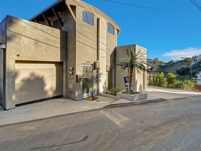 Building Photo - 2612 Corralitas Dr