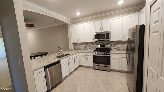 Building Photo - 15090 Cortona Wy