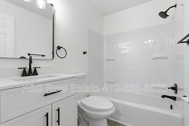 Building Photo - 29 Janyce Dr