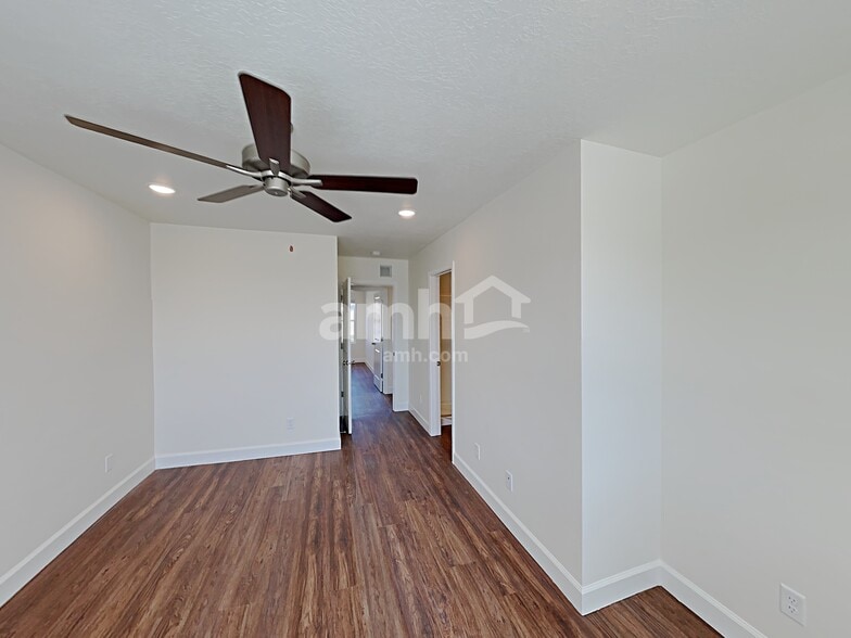 Building Photo - 6092 W South Jordan Pky