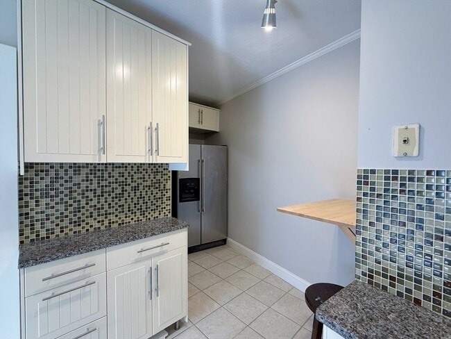 Building Photo - 20-2 Chiswick Rd