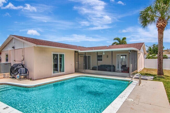 Building Photo - 4712 114th St N