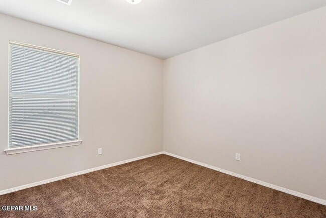 Building Photo - 2047 Dreamlight Pl