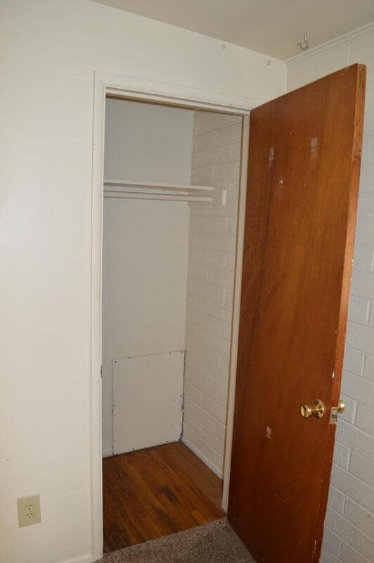 Building Photo - 472 E Granite Ave