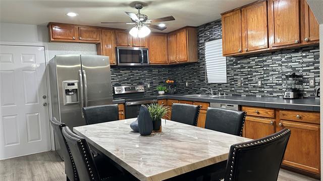 Building Photo - 13731 Biggs St