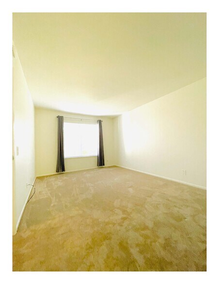 Primary room - 1718 Sinaloa Rd