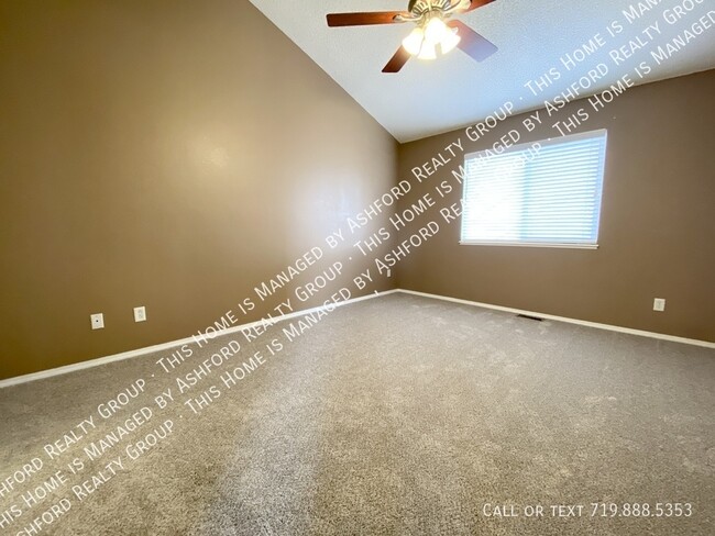 Building Photo - 6667 Snowy Range Dr