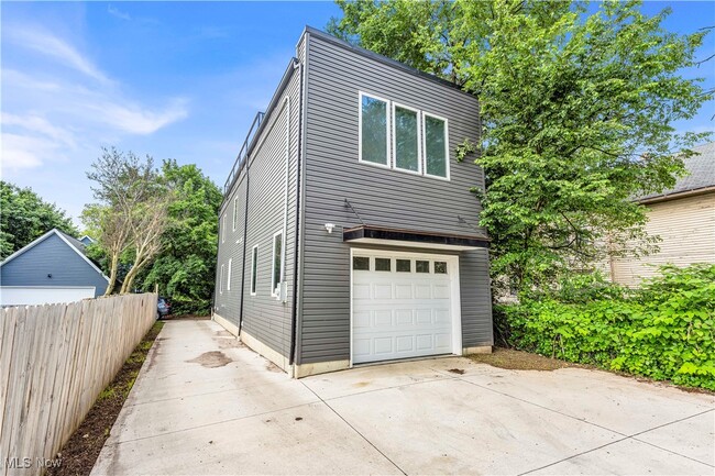 Building Photo - 4210 Peach Ct