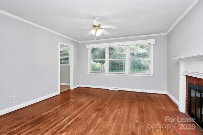 Building Photo - 228 Seneca Pl