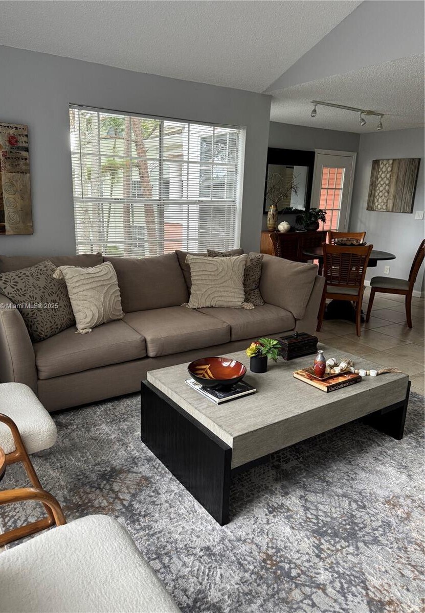 Building Photo - 1165 Crystal Way