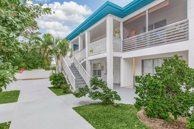Building Photo - Aqua at 66th