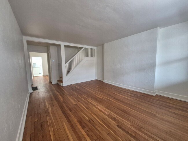 Building Photo - Newly Renovated Home in the Heart of Morningside!