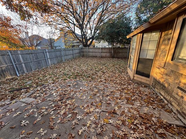 Building Photo - 2905 Woodlark Dr