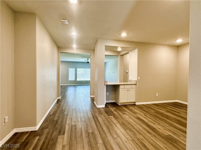 Building Photo - 7177 W Camero Ave