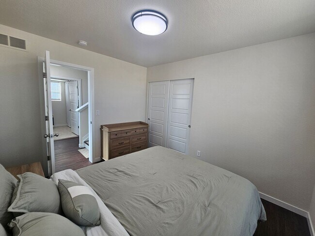 Building Photo - 9378 Timberlake Loop