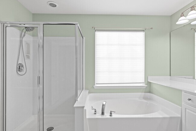 Building Photo - **Lovely 4/2.5 House in Wakefield Plantation**