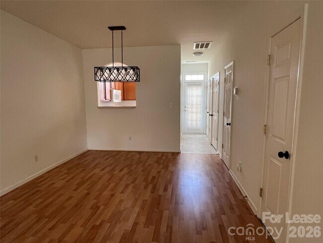 Building Photo - 5703 Erin Dr