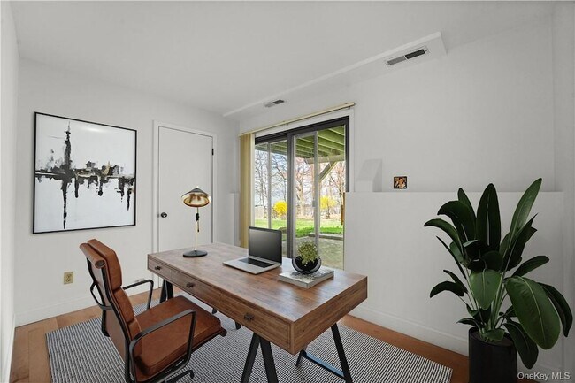 Building Photo - 6 Scarborough Cir