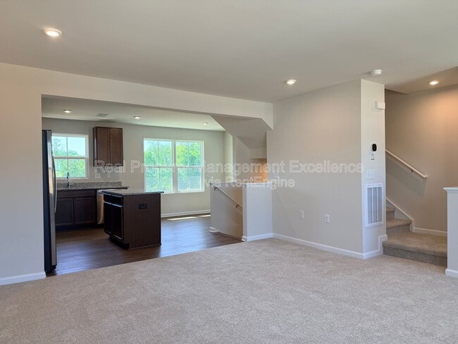 Building Photo - 372 Grand Silo Rd