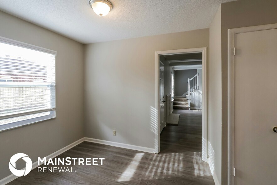 Building Photo - 4931 Darlington Dr