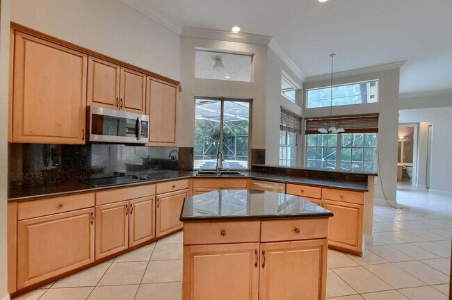 Building Photo - 19474 Saturnia Lakes Dr