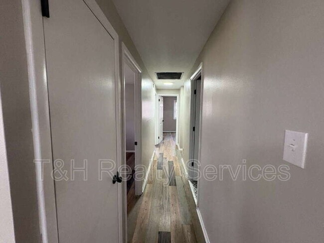 Building Photo - 10129 Lawnhaven Ct