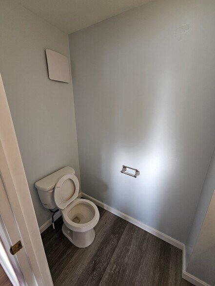 Building Photo - 1230 Smyth Rd