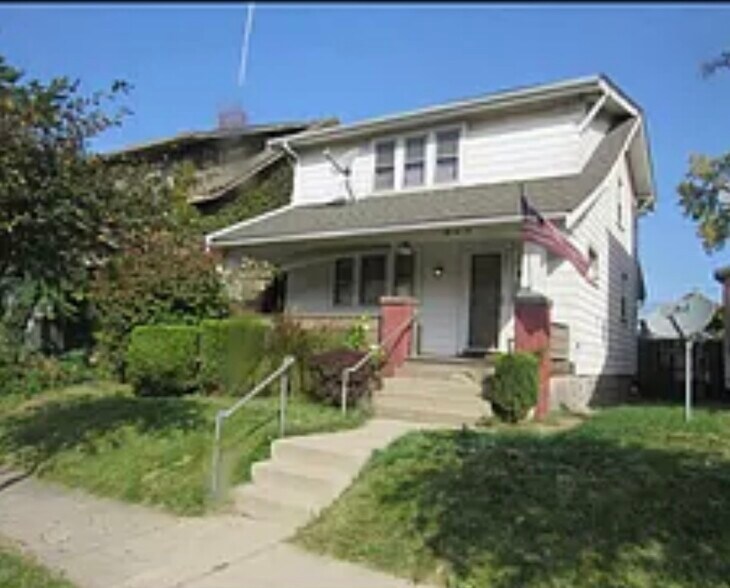 Building Photo - 524 Hanford St