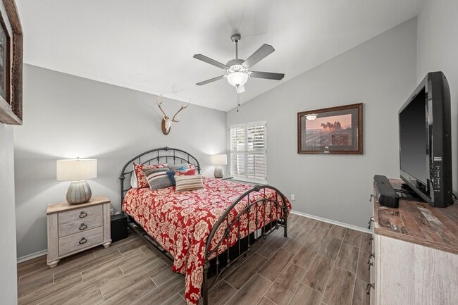 Building Photo - 127 Terrace Ln