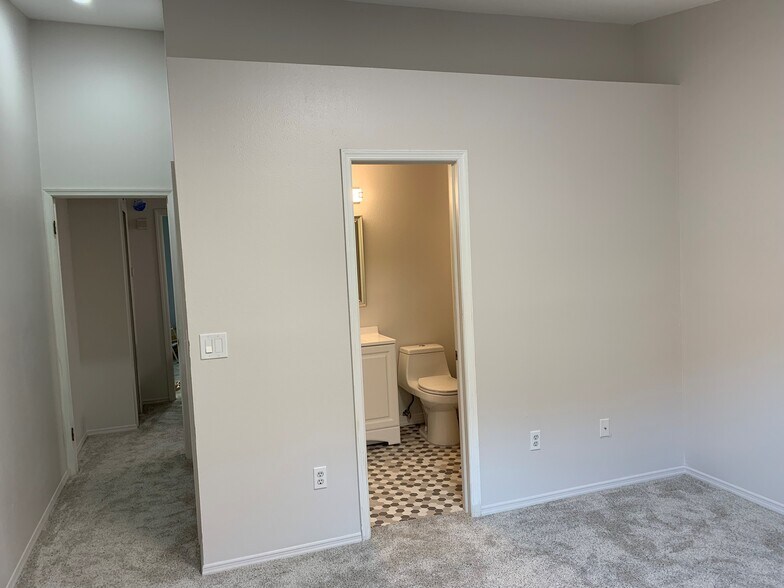 Bedroom - 2171 Fox Chase Blvd