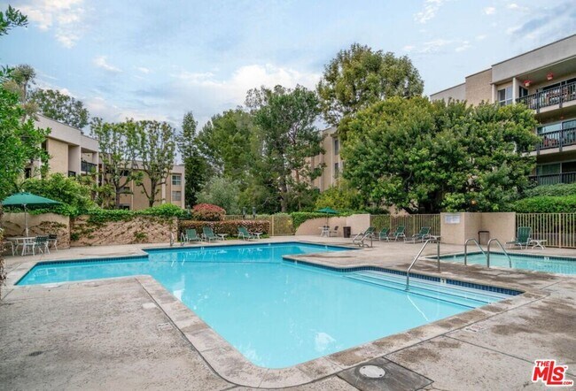Building Photo - 8314 Raintree Cir
