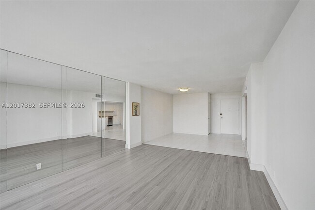 Building Photo - 1600 S Ocean Dr