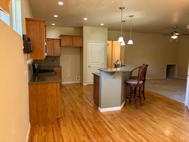 Building Photo - "Luxury Living: Stunning home with marble counter tops & Fireplace!"