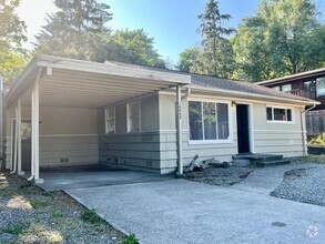 Building Photo - 2 bedroom home located in Burien