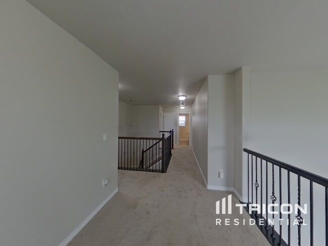 Building Photo - 10734 Ridgepole Dr