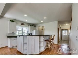 Building Photo - Charming Waterglen 3 Bedroom with a Den!