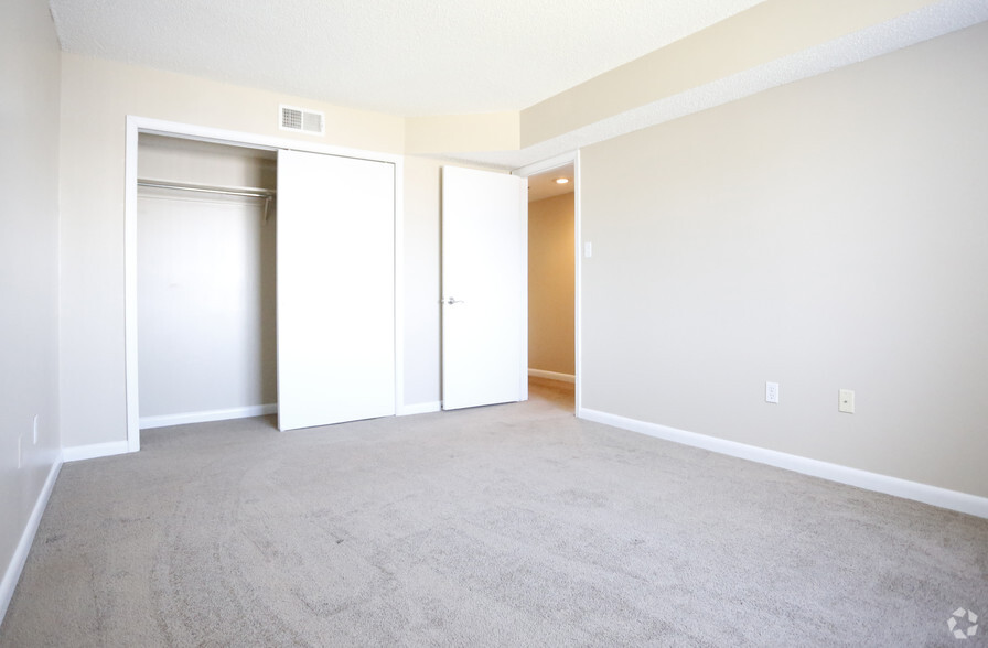 Guest Bedroom - Anchorage Apartments