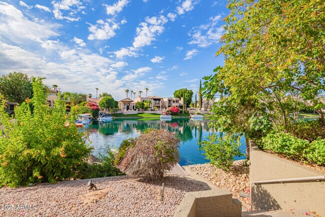 Building Photo - 10080 E Mountainview Lake Dr