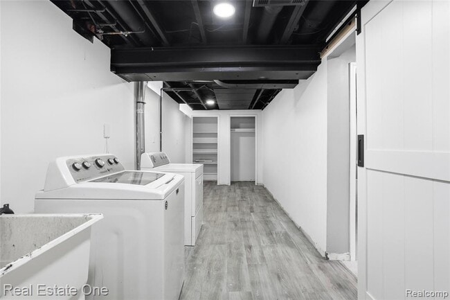 Building Photo - 8528 Norborne Ave