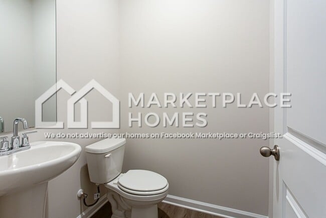 Building Photo - 2121 Avalon Rdg