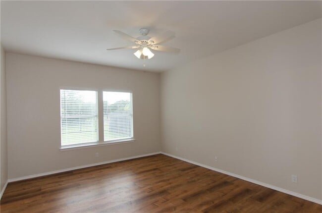 Building Photo - 8017 Brienne Dr