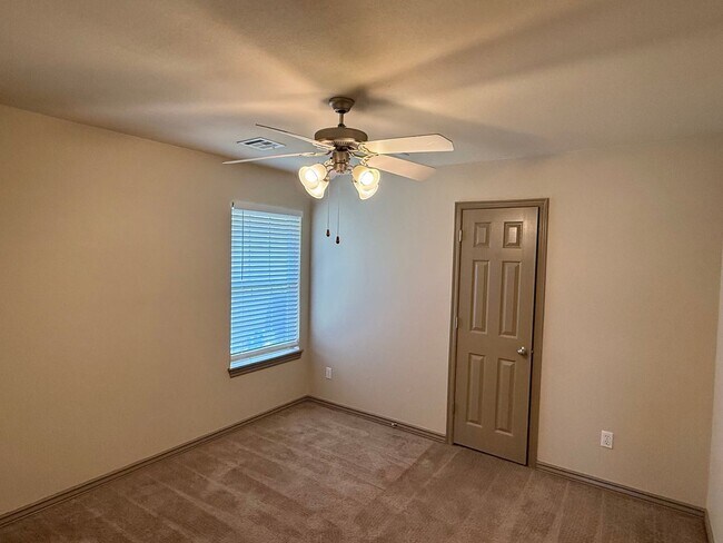 Building Photo - Gorgeous Four Bedroom Home in Scissortail Landing of Edmond