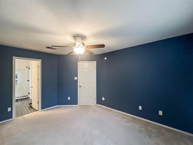 Building Photo - 7521 Peabody Dr