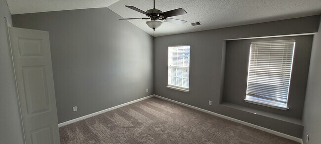 Building Photo - 5610 Harbor House Dr